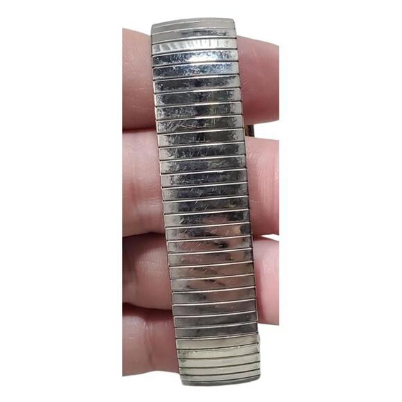 Vintage CHOICE Quartz Watch Hong Kong Rectangular Face Stretch Band New Battery - Picture 5 of 15